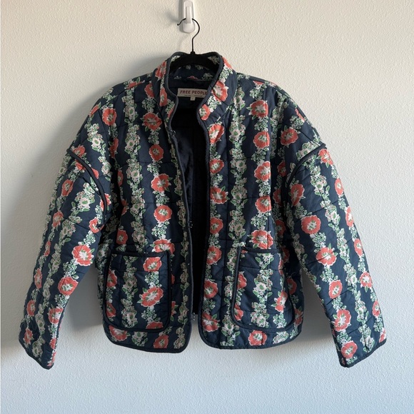 FREE PEOPLE
Chloe Floral-Print Quilted Cotton Jacket - Picture 5 of 10